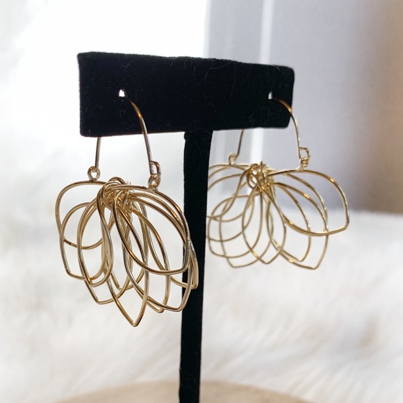 Gold Lotus Earrings - Picture 5 of 8